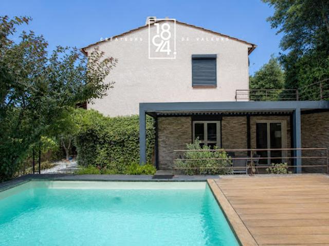 Maison avec piscine et terrasse