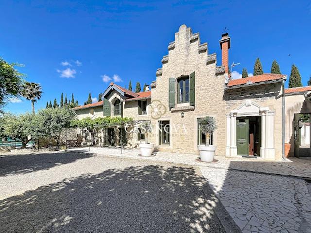 Maison avec piscine et terrasse