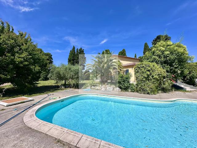 Maison avec piscine et terrasse