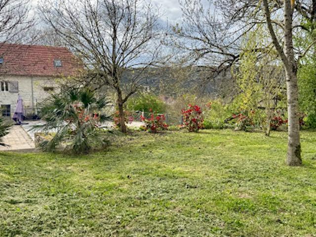 Maison avec piscine et terrasse