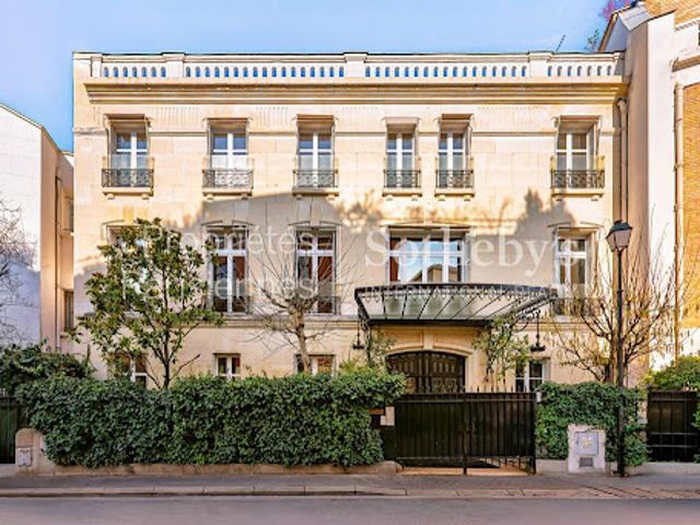 Maison avec piscine et terrasse