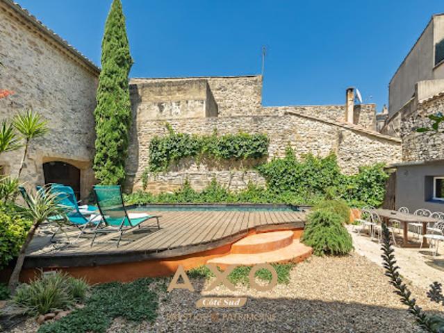 Maison avec piscine et terrasse