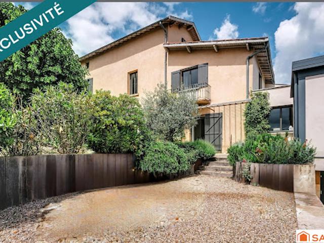 Maison avec piscine et terrasse