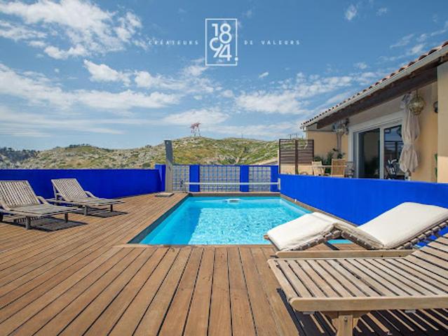 Maison avec piscine et terrasse