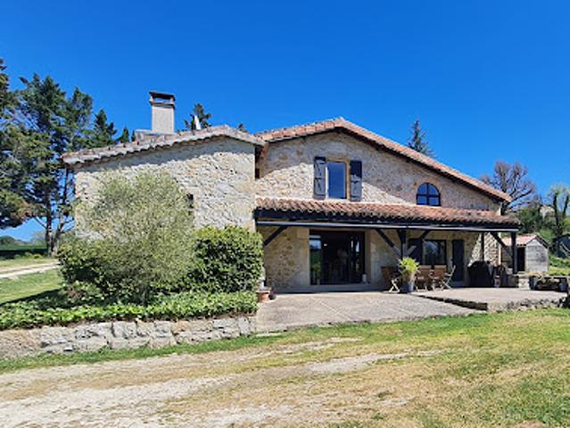 Maison avec piscine et terrasse