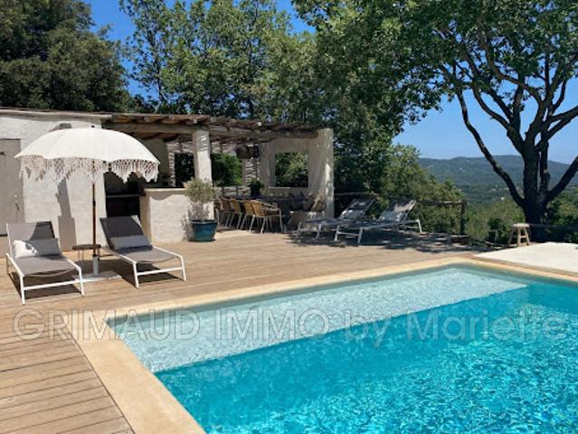 Maison avec piscine et terrasse