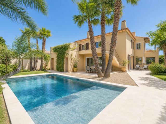 Maison avec piscine et terrasse