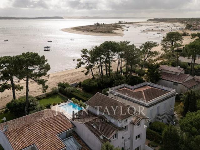 Maison avec piscine et terrasse