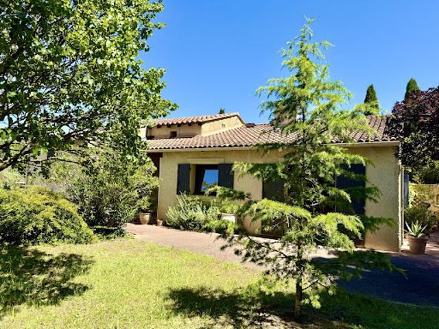 Maison avec piscine et terrasse
