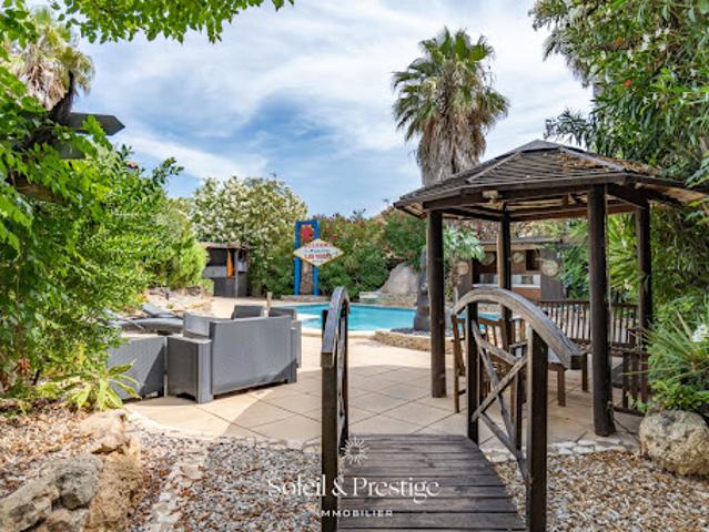 Maison avec piscine et terrasse