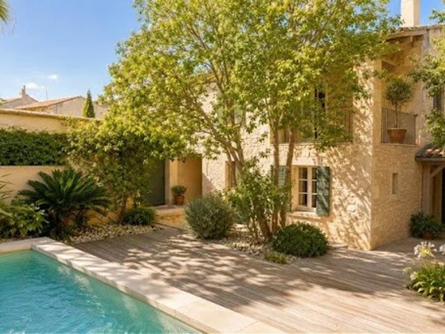 Maison avec piscine et terrasse