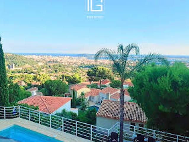 Maison avec Piscine et Terrasse