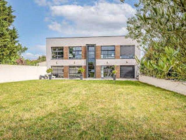 Maison avec Piscine et Terrasse