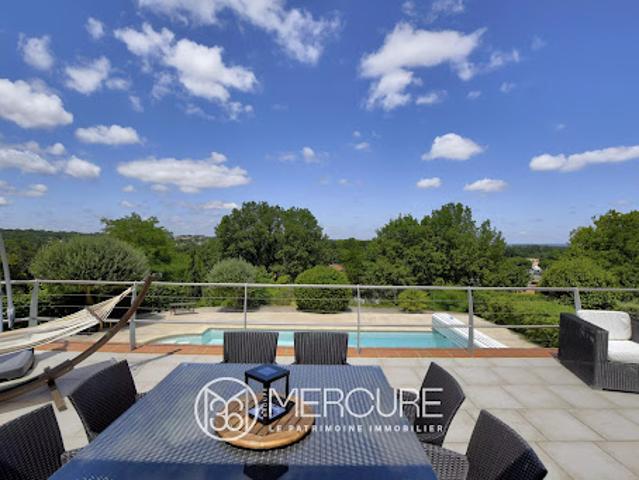 Maison avec piscine et terrasse