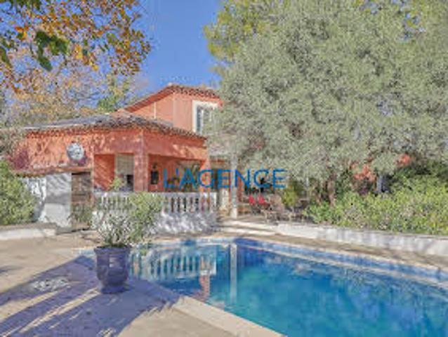 Maison avec Piscine et Terrasse