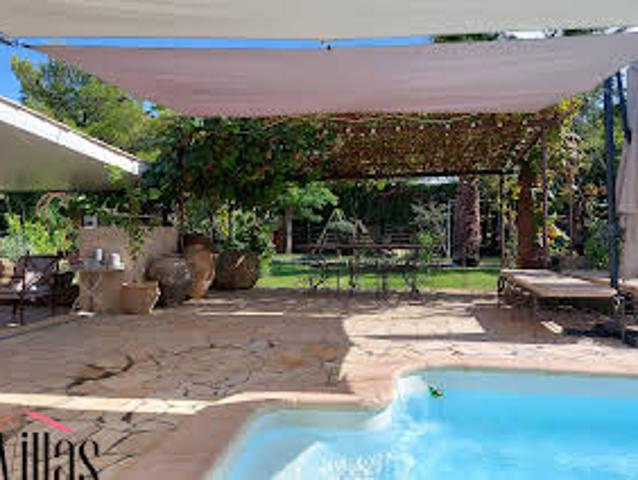 Maison avec Piscine et Terrasse