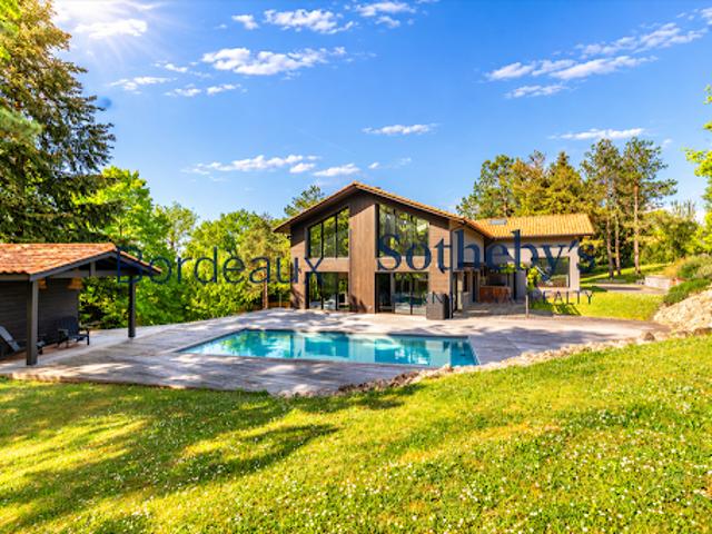 Maison avec piscine et terrasse