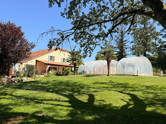 Maison avec piscine et terrasse