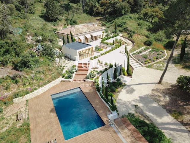 Maison avec piscine et terrasse