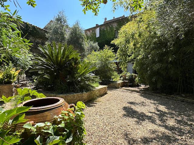 Maison avec piscine et terrasse