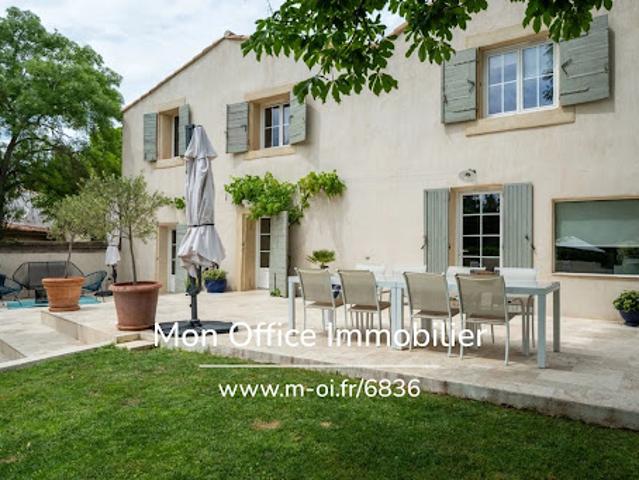 Maison avec piscine et terrasse