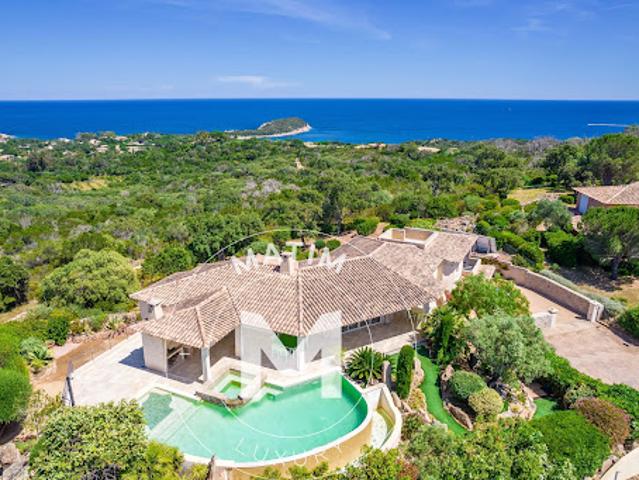 Maison avec piscine et terrasse