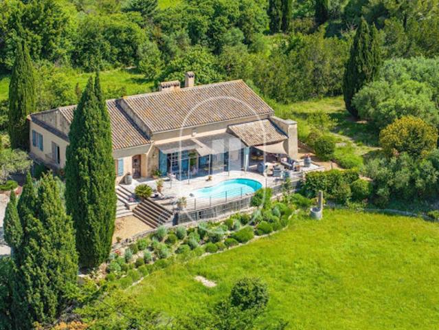 Maison avec piscine et terrasse