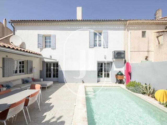 Maison avec piscine et terrasse