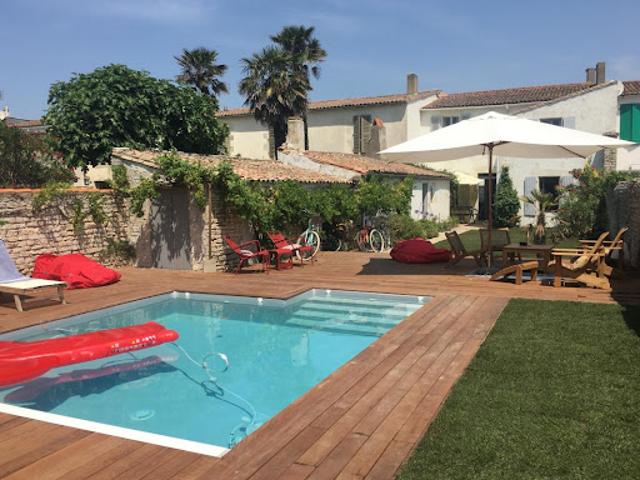 Maison avec piscine et terrasse