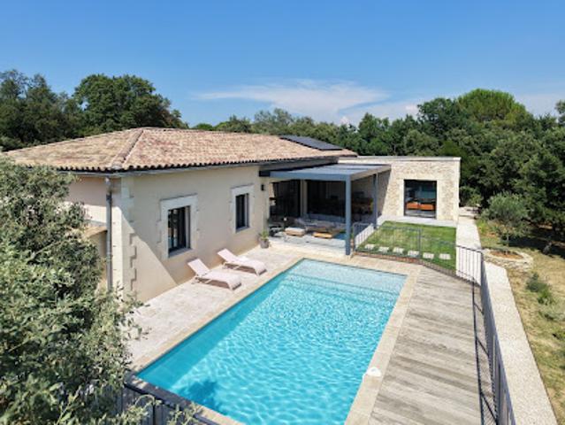 Maison avec piscine et terrasse