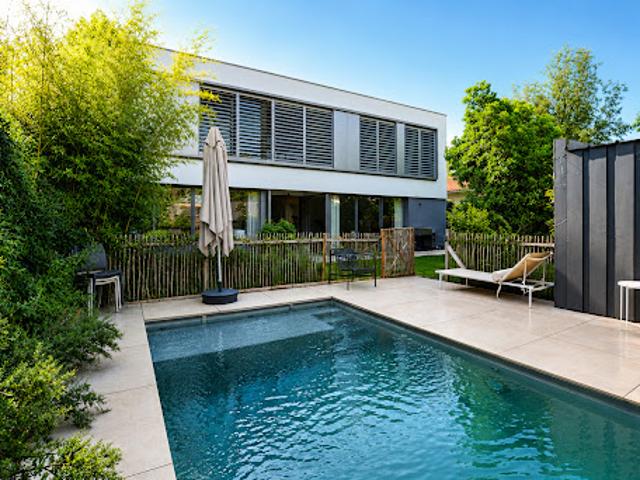 Maison avec piscine et terrasse