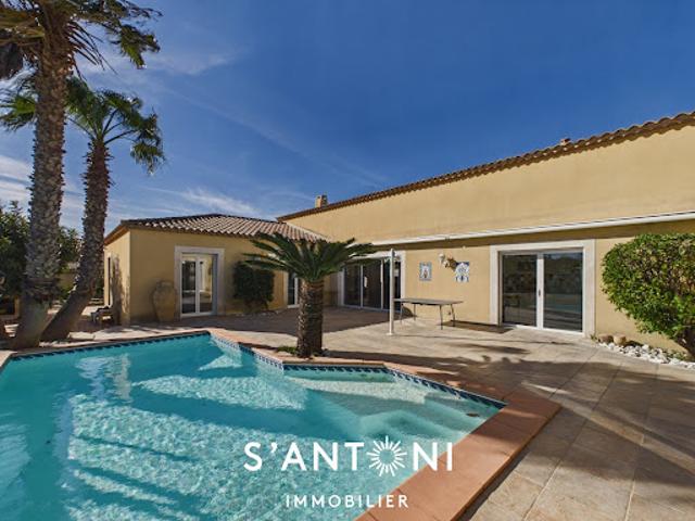 Maison avec piscine et terrasse