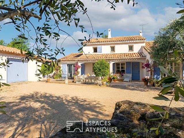 Maison avec piscine et terrasse