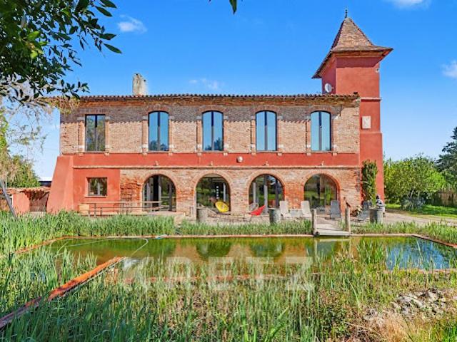 Maison avec piscine et terrasse
