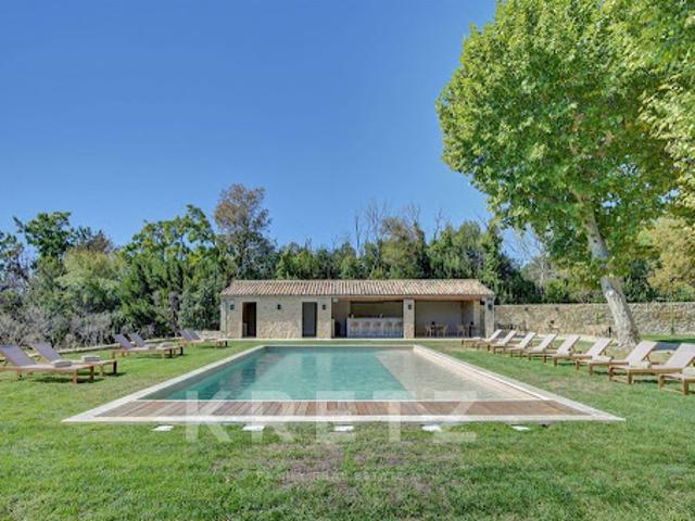 Maison avec piscine et terrasse