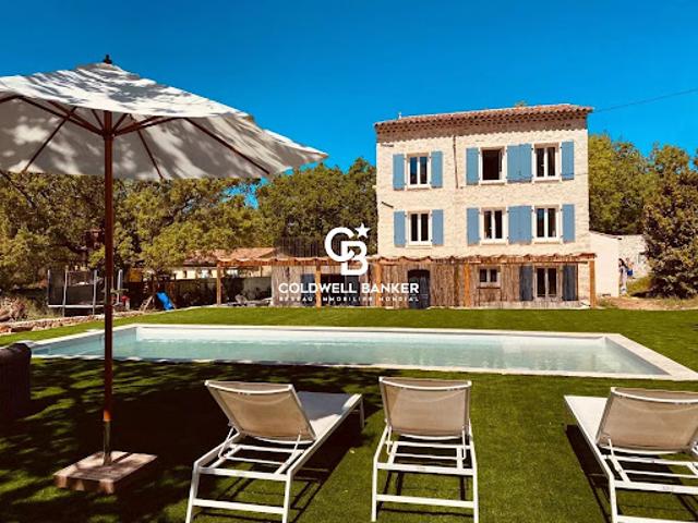 Maison avec piscine et terrasse