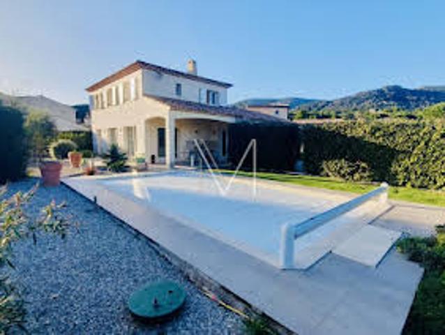 Maison avec Piscine et Terrasse