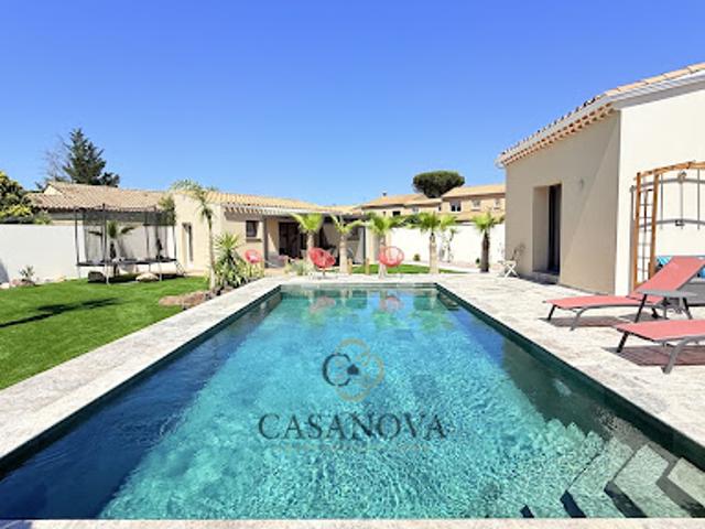Maison avec piscine et terrasse