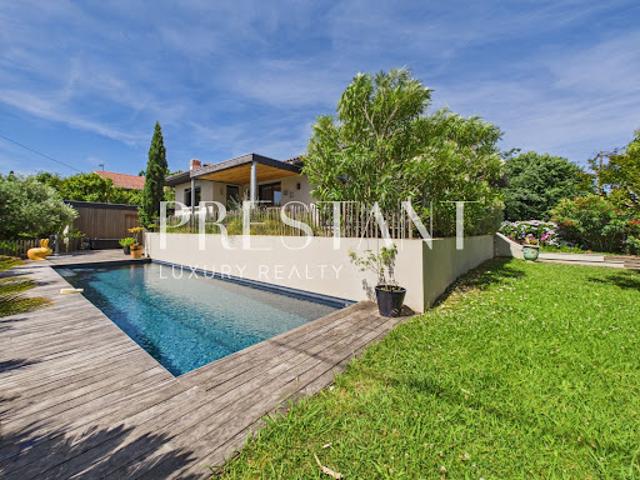 Maison avec piscine et terrasse