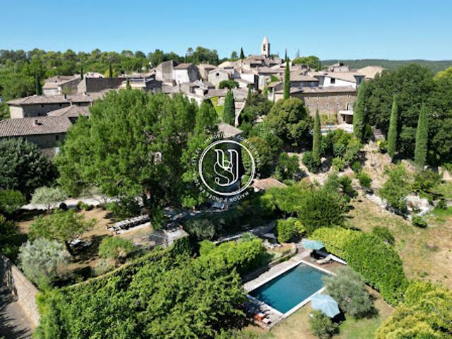 Maison avec piscine et terrasse