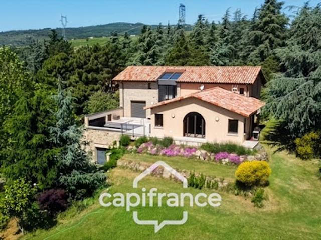 Maison avec piscine et terrasse