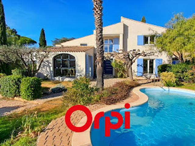 Maison avec piscine et terrasse