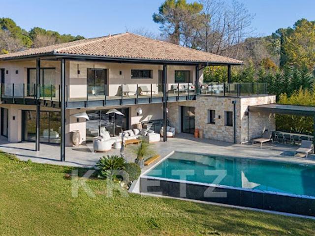 Maison avec piscine et terrasse