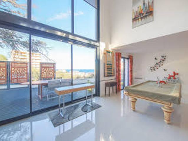 Maison avec Piscine et Terrasse
