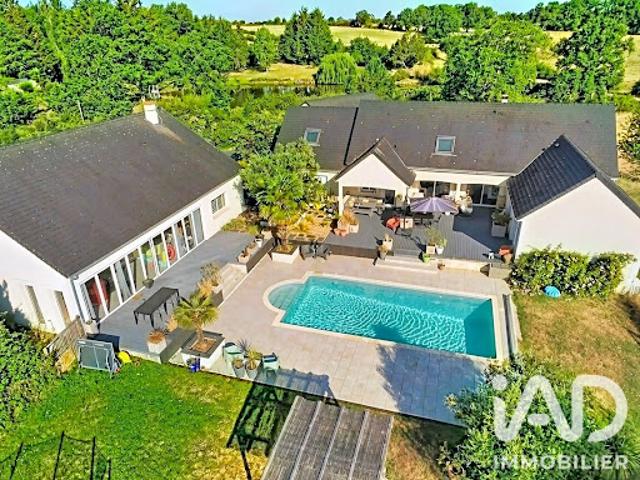 Maison avec piscine et terrasse