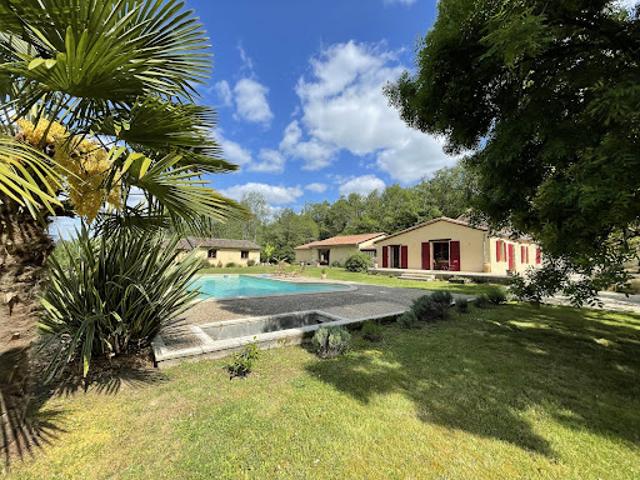 Maison avec piscine et terrasse
