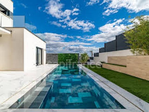 Maison avec Piscine et Terrasse