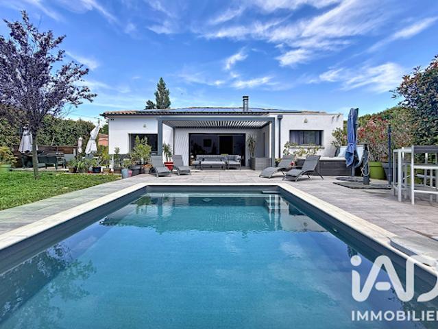 Maison avec piscine et terrasse