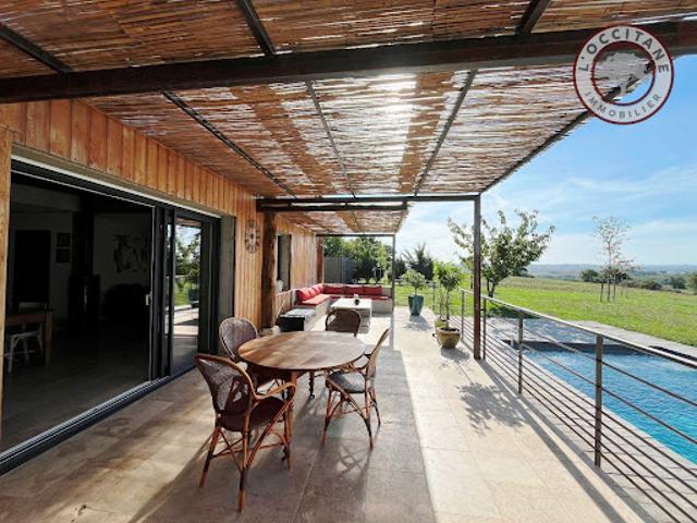 Maison avec piscine et terrasse