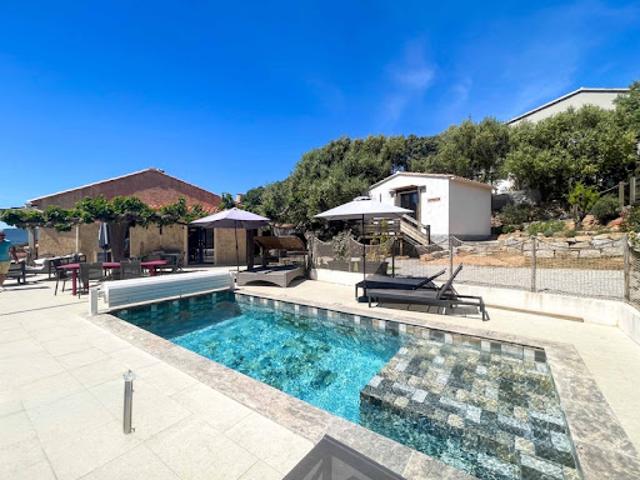 Maison avec piscine et terrasse